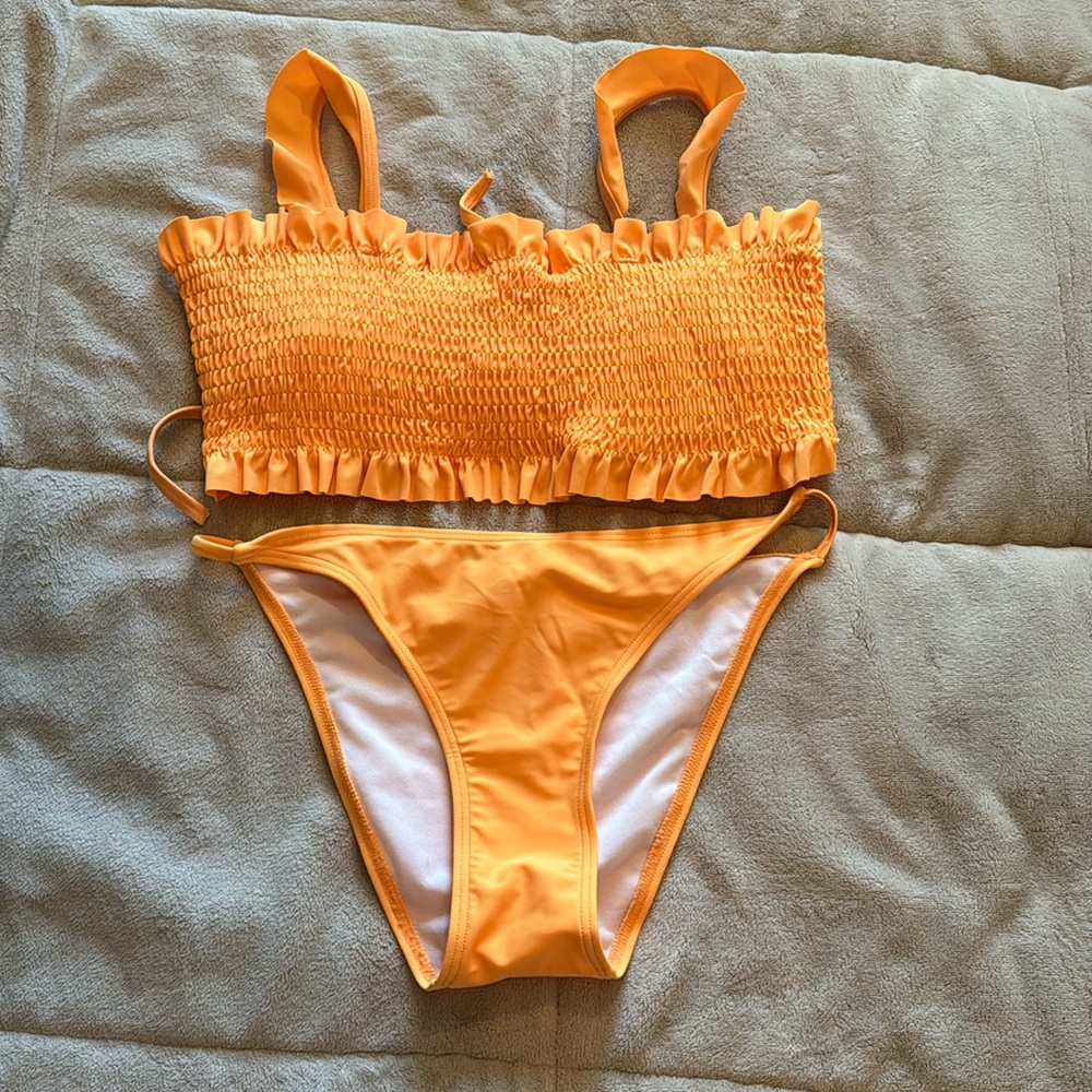 Women’s swimsuit/great condition